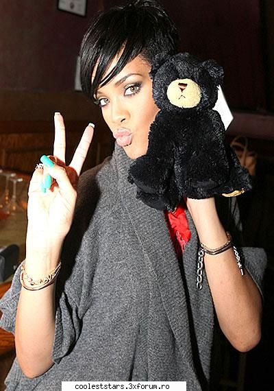 Poze - Poze cu RIhanna - Galerie