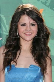 Selena Gomez - hot&cold - MORE *sTaRs*